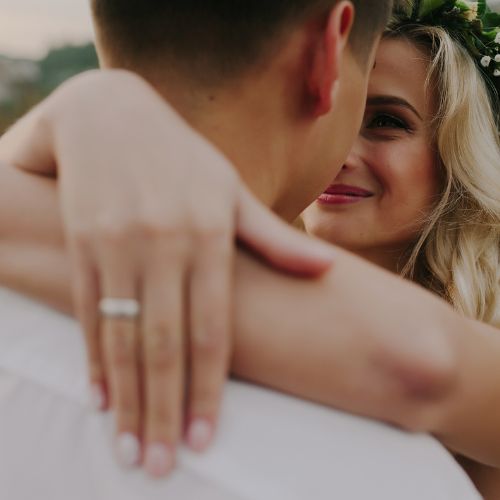 micro-wedding weekend nozze intime tendenze matrimonio 2025