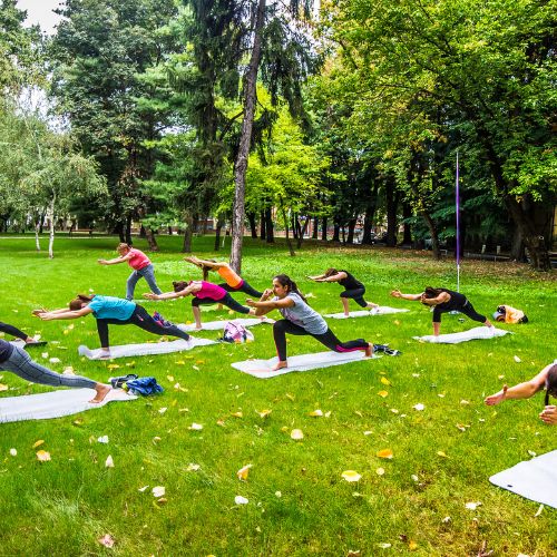 ritiro yoga Sardegna vicino alla spiaggia